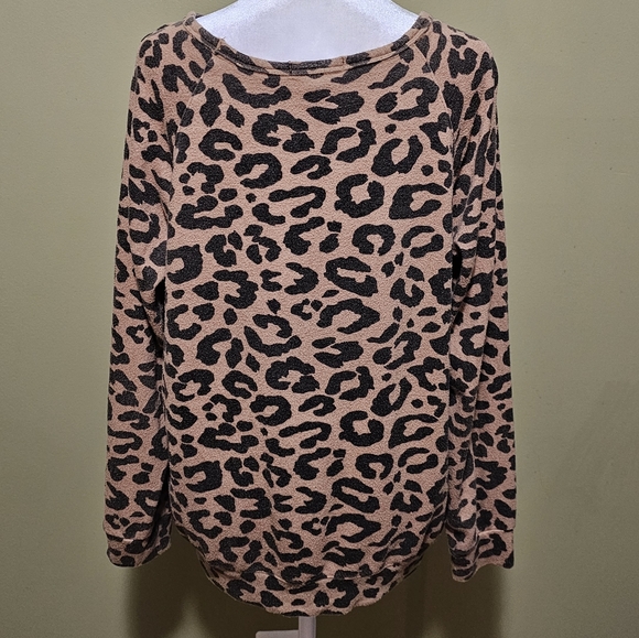 Buffalo David Bitten Cheetah Print Top Size Medium - Picture 4 of 8